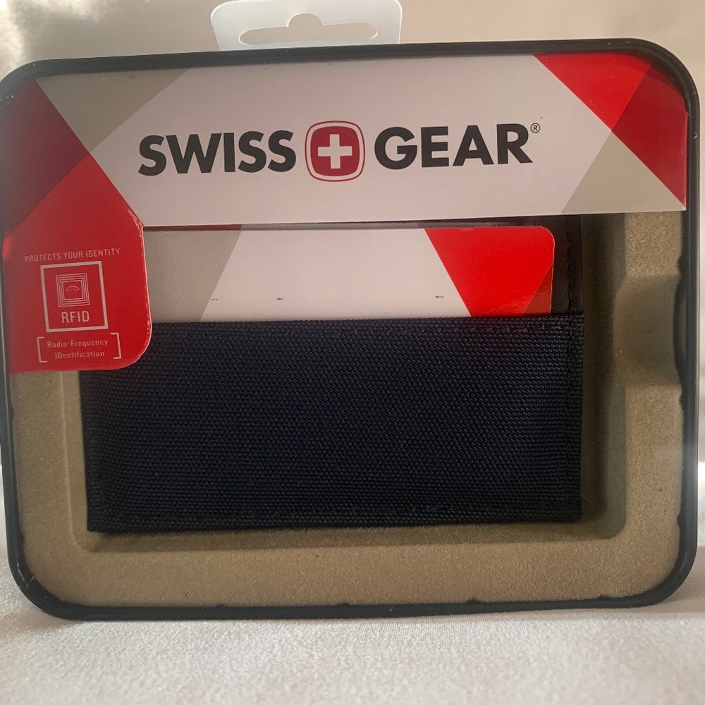 SWISSGEAR Men's Magnetic Money Clip Navy Wallet